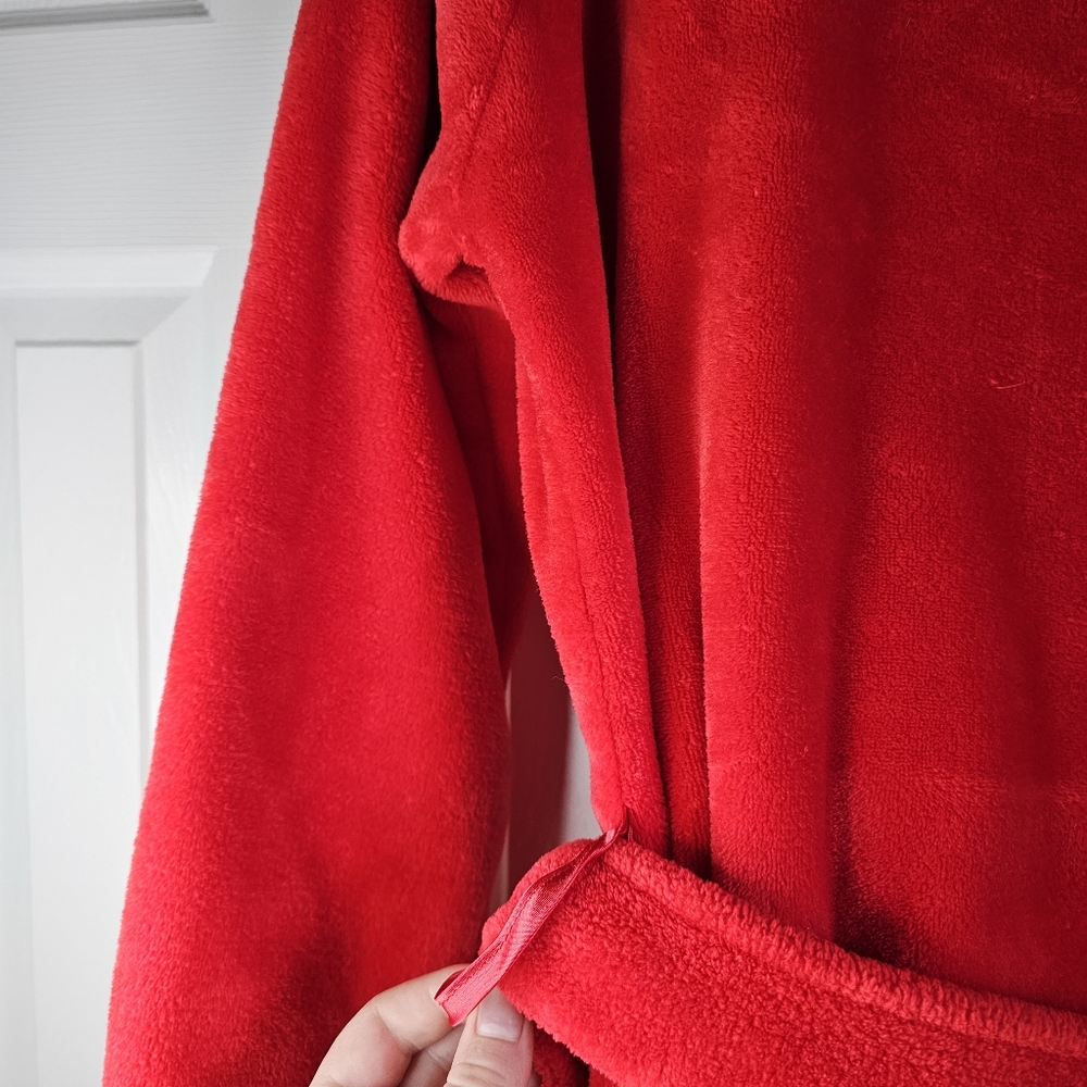 Victoria's Secret Red Fleece Robe Sz M/L - Picture 8 of 8